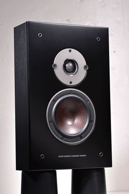 在DALI工厂试听扬声器 一场声音与工艺的朝圣之旅